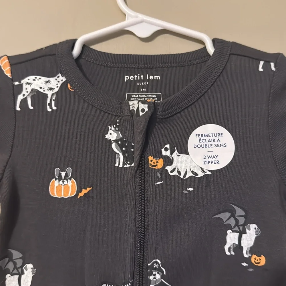 NWT- petit lem Howl-oween Print on Asphalt Sleeper